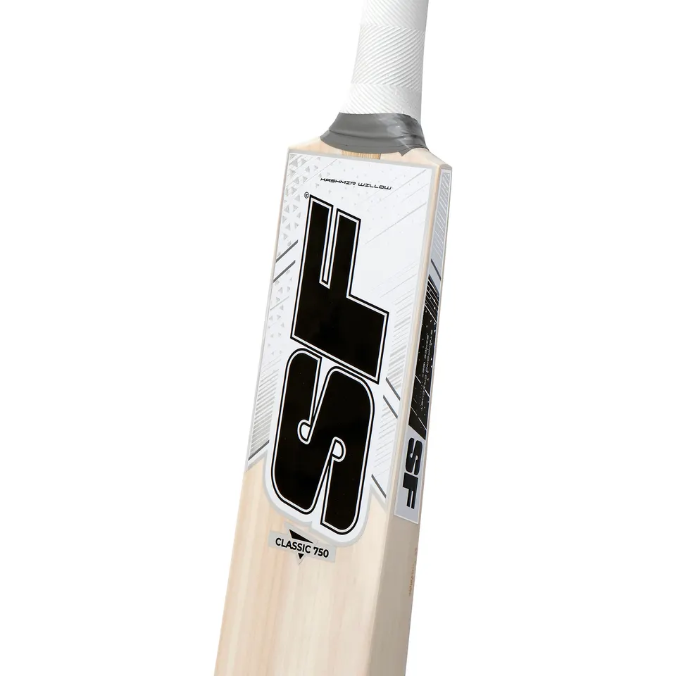 SF Kashmir Willow Cricket Bat Classic 750