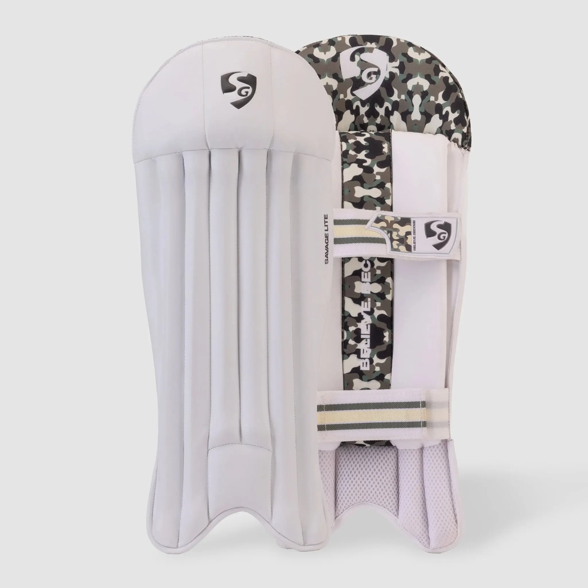 SG Savage Lite Wicket Keeping Legguard